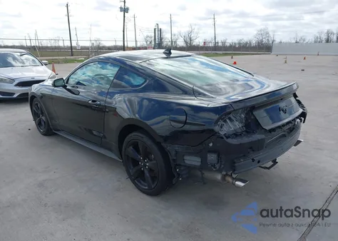 2021 Ford Mustang Ecoboost Fastback z USA, uszkodzony, nr VIN 1FA6P8TH2M5140071